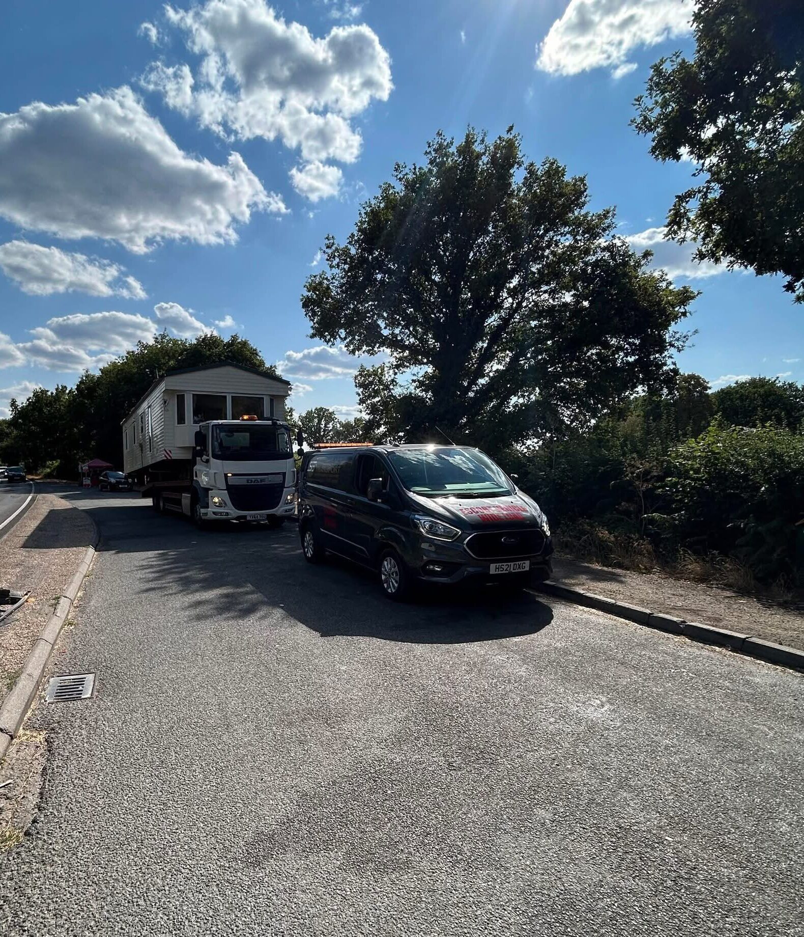South East Transport moving a mobile home
